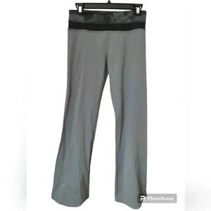 Lululemon Groove Pants Flare Leggings grey Yoga Trendy Womens 6